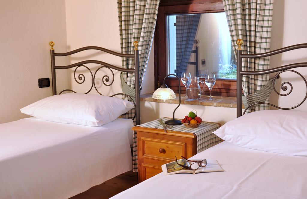 Casa Romantica La Parenzana Bed & Breakfast 3*