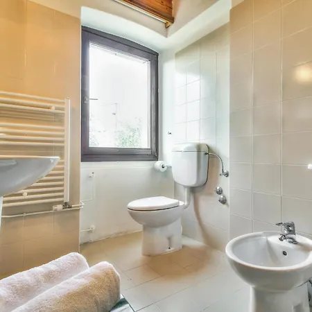 Casa Romantica La Parenzana Buje Esterno foto