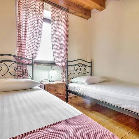 Casa Romantica La Parenzana Buje Esterno foto